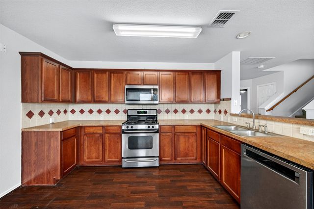 2105 Sherbrooke Court, Sherman, TX 75092