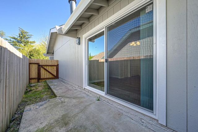 8752 Mellowdawn Way, Orangevale, CA 95662