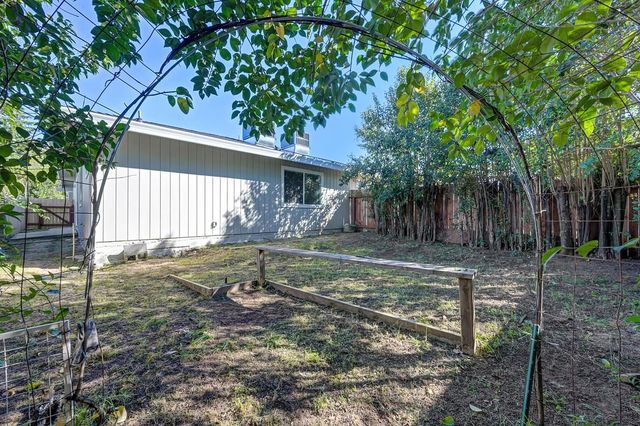 8752 Mellowdawn Way, Orangevale, CA 95662