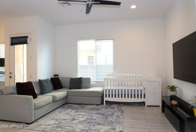 901 S SMITH Road 1059, Tempe, AZ 85281