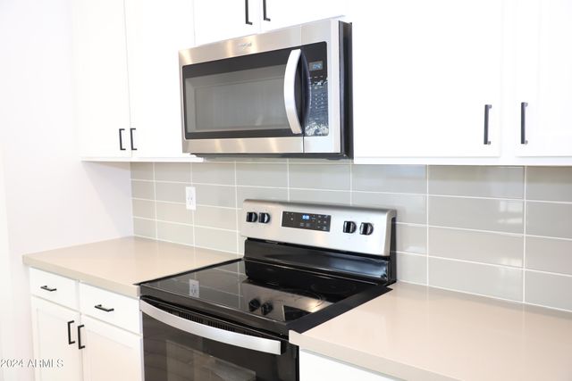 901 S SMITH Road 1059, Tempe, AZ 85281