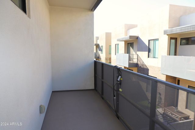 901 S SMITH Road 1059, Tempe, AZ 85281
