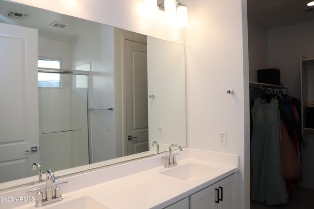 901 S SMITH Road 1059, Tempe, AZ 85281