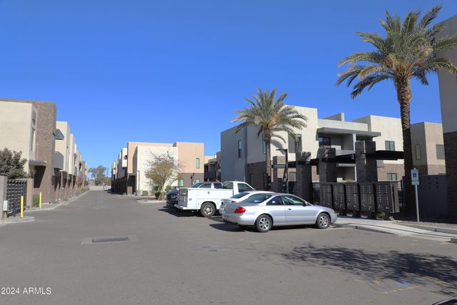 901 S SMITH Road 1059, Tempe, AZ 85281