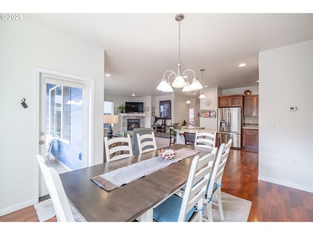 540 LAVENDER St, Silverton, OR 97381