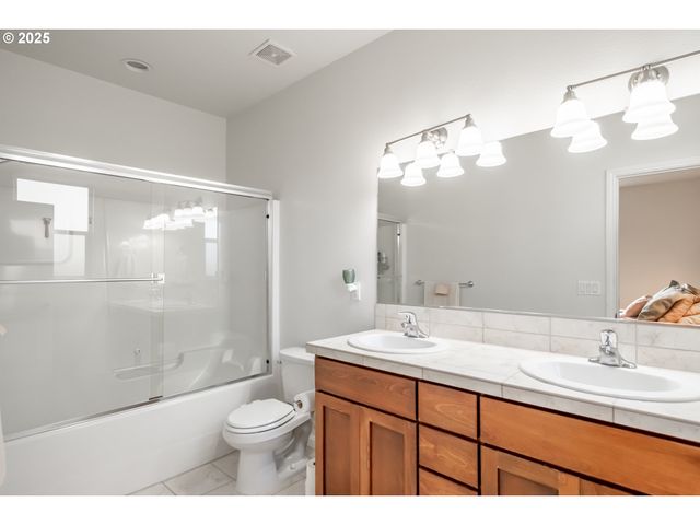 540 LAVENDER St, Silverton, OR 97381