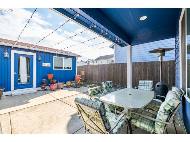 540 LAVENDER St, Silverton, OR 97381