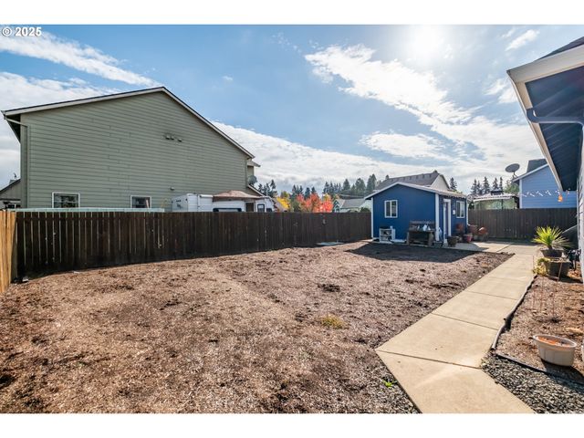 540 LAVENDER St, Silverton, OR 97381