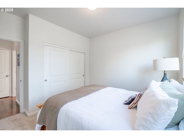 540 LAVENDER St, Silverton, OR 97381