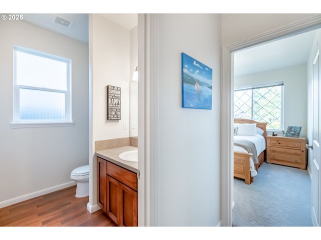 540 LAVENDER St, Silverton, OR 97381