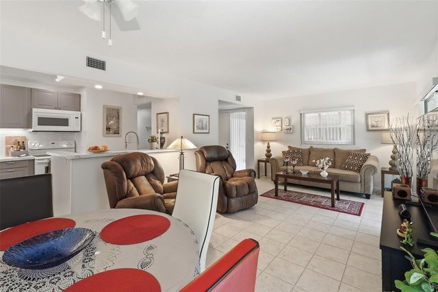 130 JASMINE WOODS COURT 7C, Deltona, FL 32725