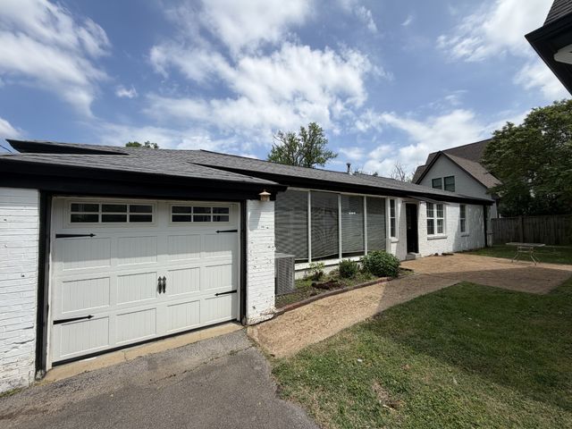 1921 Castleman Dr Unit A, Nashville, TN 37215