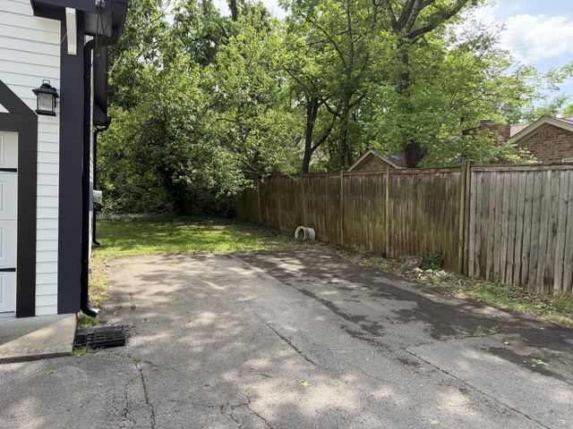 1921 Castleman Dr Unit A, Nashville, TN 37215