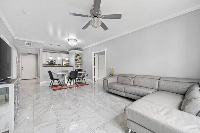 2203 Dorrington Street 207, Houston, TX 77030