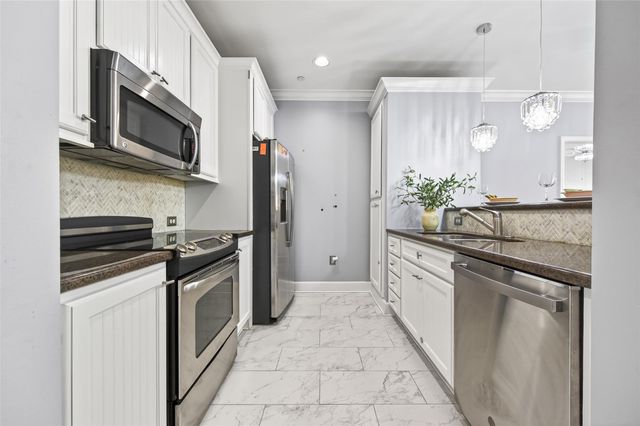 2203 Dorrington Street 207, Houston, TX 77030