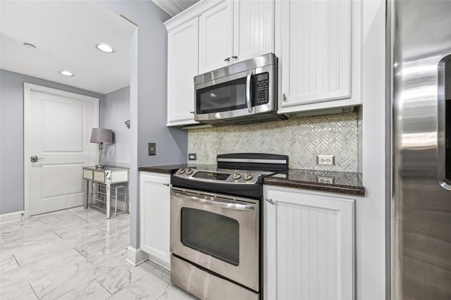 2203 Dorrington Street 207, Houston, TX 77030