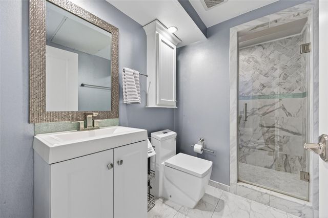 2203 Dorrington Street 207, Houston, TX 77030