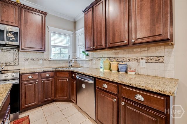 23 Macbeth Court N, Richmond Hill, GA 31324