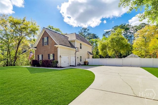 23 Macbeth Court N, Richmond Hill, GA 31324