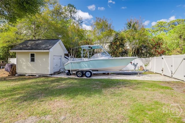 23 Macbeth Court N, Richmond Hill, GA 31324