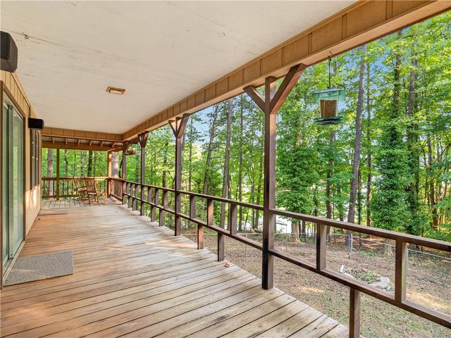 160 Ricks Road, Fair Play, SC 29643