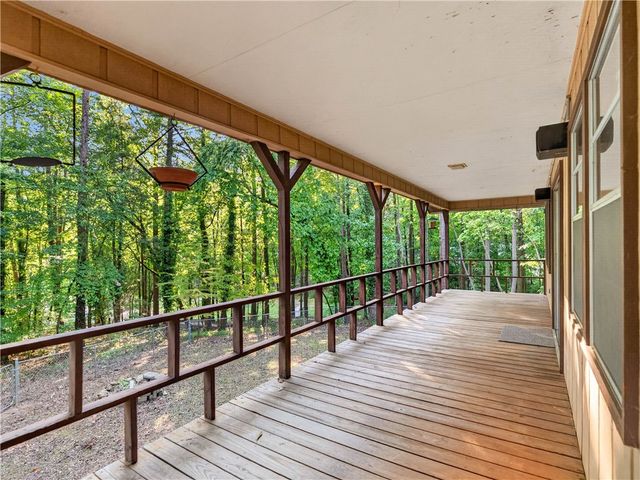 160 Ricks Road, Fair Play, SC 29643