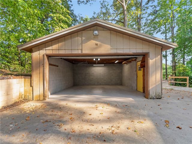 160 Ricks Road, Fair Play, SC 29643