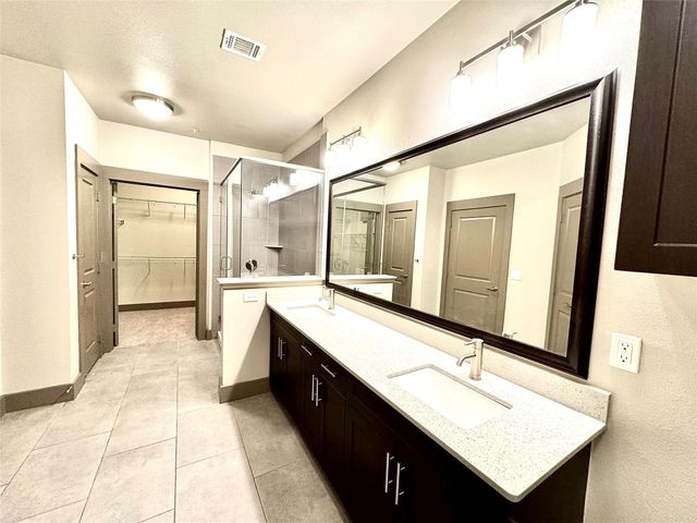 2033 S Gessner Road 2105, Houston, TX 77063
