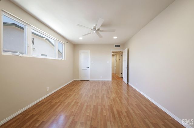 19 Oregon Street, Bakersfield, CA 93305