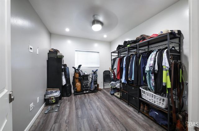 19 Oregon Street, Bakersfield, CA 93305