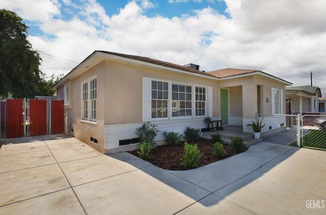 19 Oregon Street, Bakersfield, CA 93305