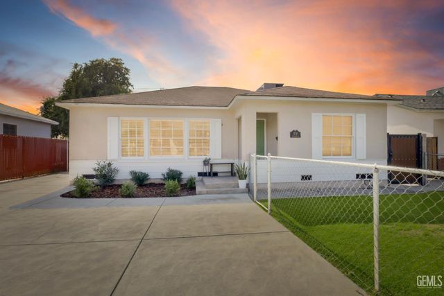 19 Oregon Street, Bakersfield, CA 93305