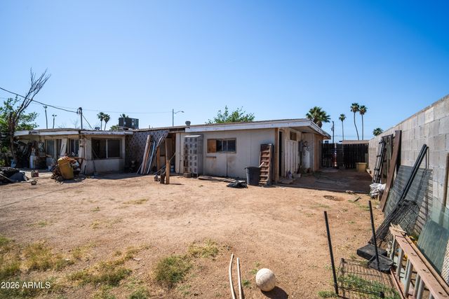 6218 W MEDLOCK Drive, Glendale, AZ 85301