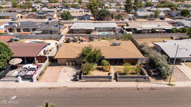 6218 W MEDLOCK Drive, Glendale, AZ 85301