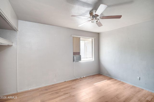 6218 W MEDLOCK Drive, Glendale, AZ 85301