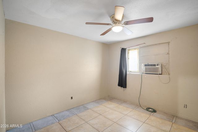 6218 W MEDLOCK Drive, Glendale, AZ 85301