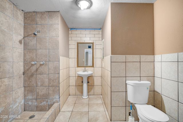 6218 W MEDLOCK Drive, Glendale, AZ 85301
