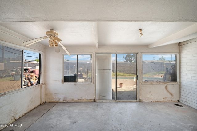 6218 W MEDLOCK Drive, Glendale, AZ 85301