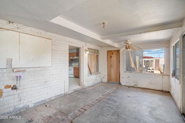 6218 W MEDLOCK Drive, Glendale, AZ 85301