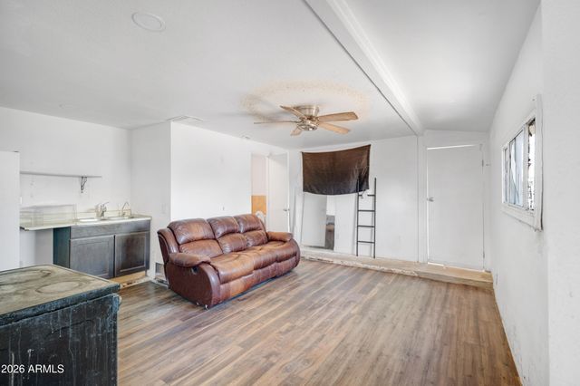 6218 W MEDLOCK Drive, Glendale, AZ 85301