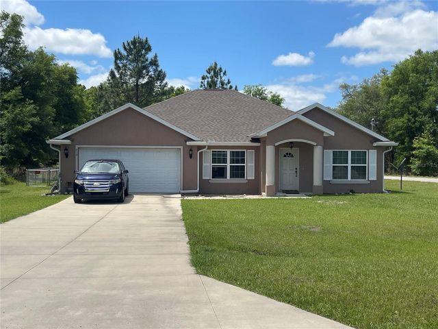 200 FISHER ROAD, Ocklawaha, FL 32179