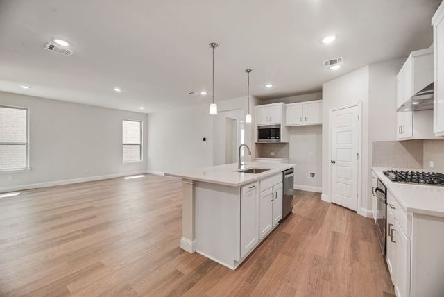 1822 Waterwalk Drive, Rowlett, TX 75088