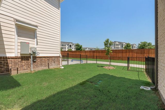 1822 Waterwalk Drive, Rowlett, TX 75088