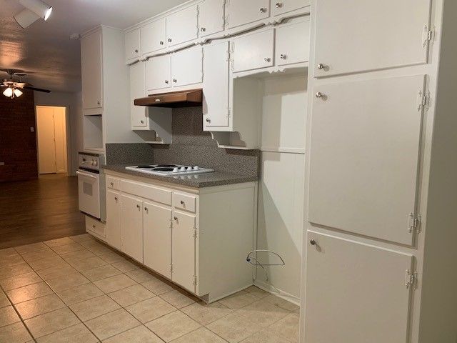 2820 Southgate Drive, Fort Worth, TX 76133