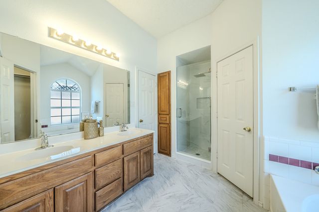 32 Atlantic Avenue, Midlothian, TX 76065