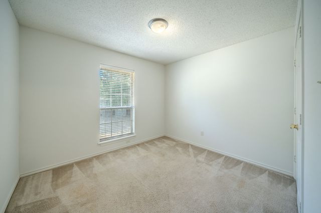 32 Atlantic Avenue, Midlothian, TX 76065