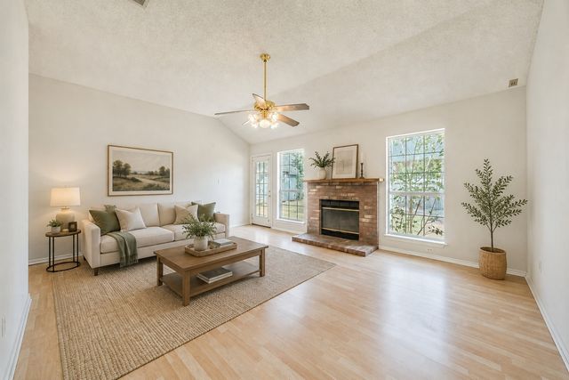 32 Atlantic Avenue, Midlothian, TX 76065