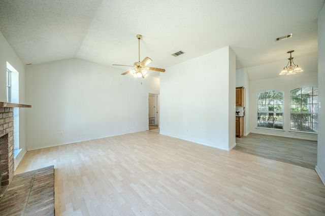 32 Atlantic Avenue, Midlothian, TX 76065