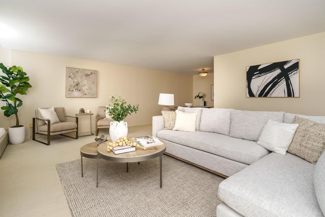 1000 Urlin Avenue, 1407, Columbus, OH 43212