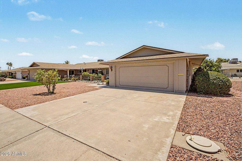 10815 W MOUNTAIN VIEW Road, Sun City, AZ 85351 — photo 4